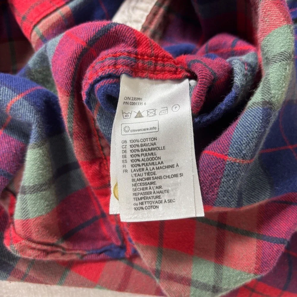 H&M classic button